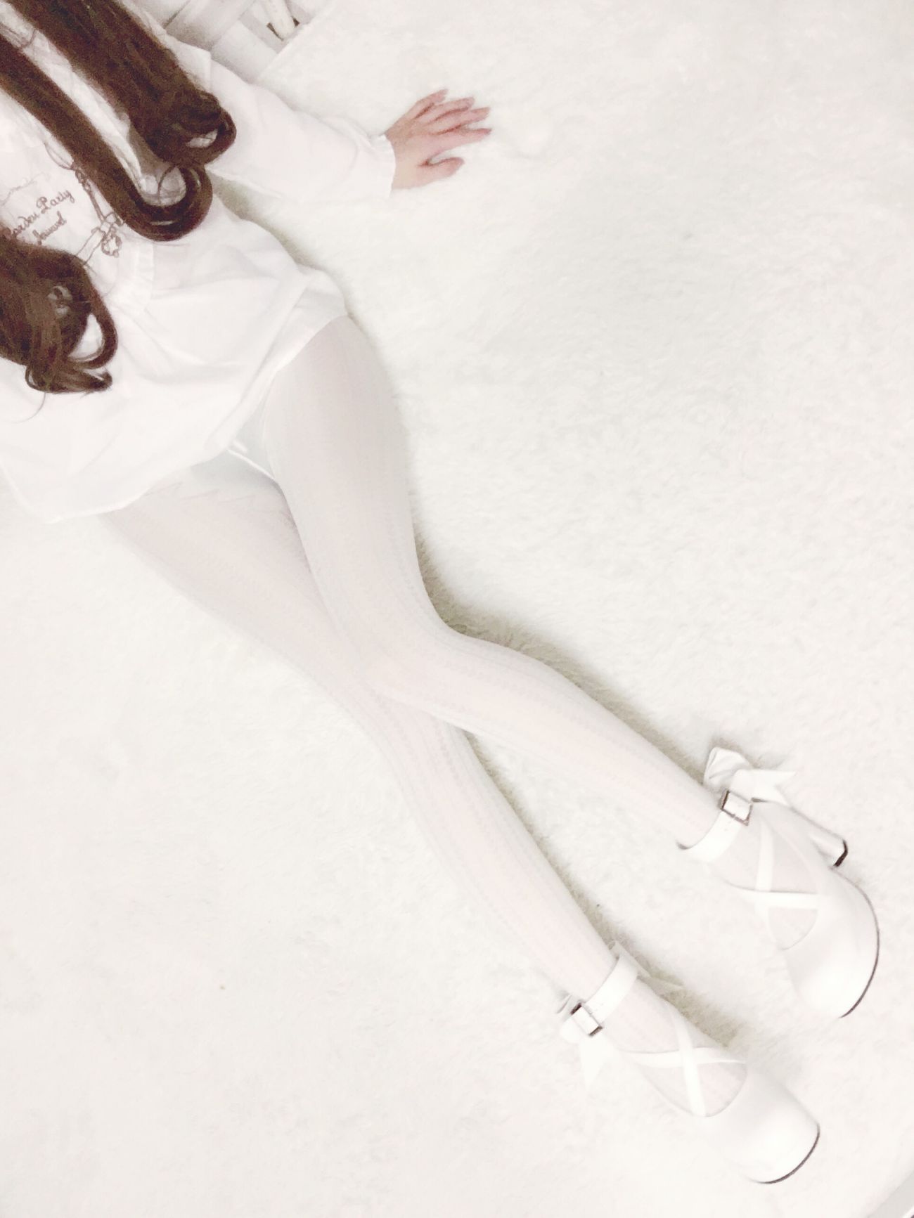 白天使小女友的黑白丝腿 (2)