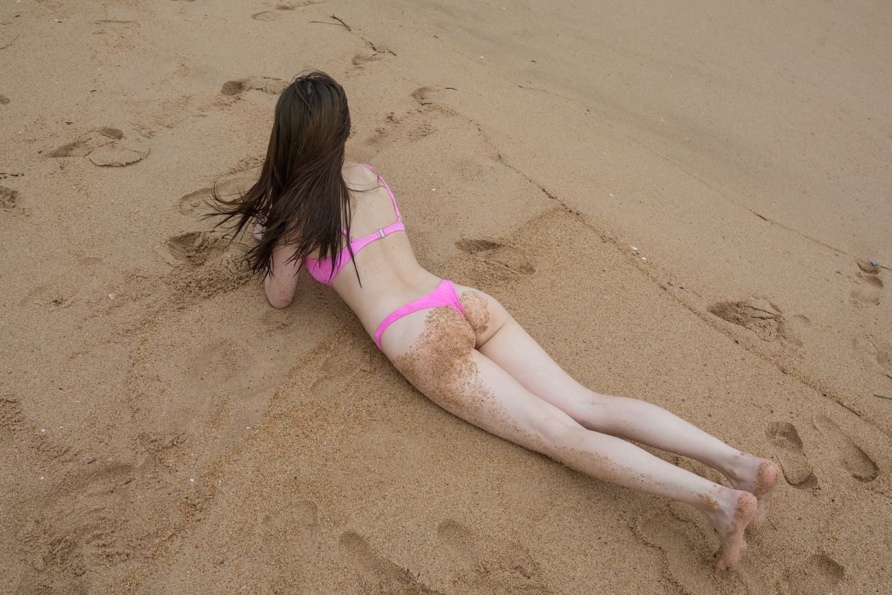 凯恩旅拍摄影作品海边的粉色泳装美女 (17)