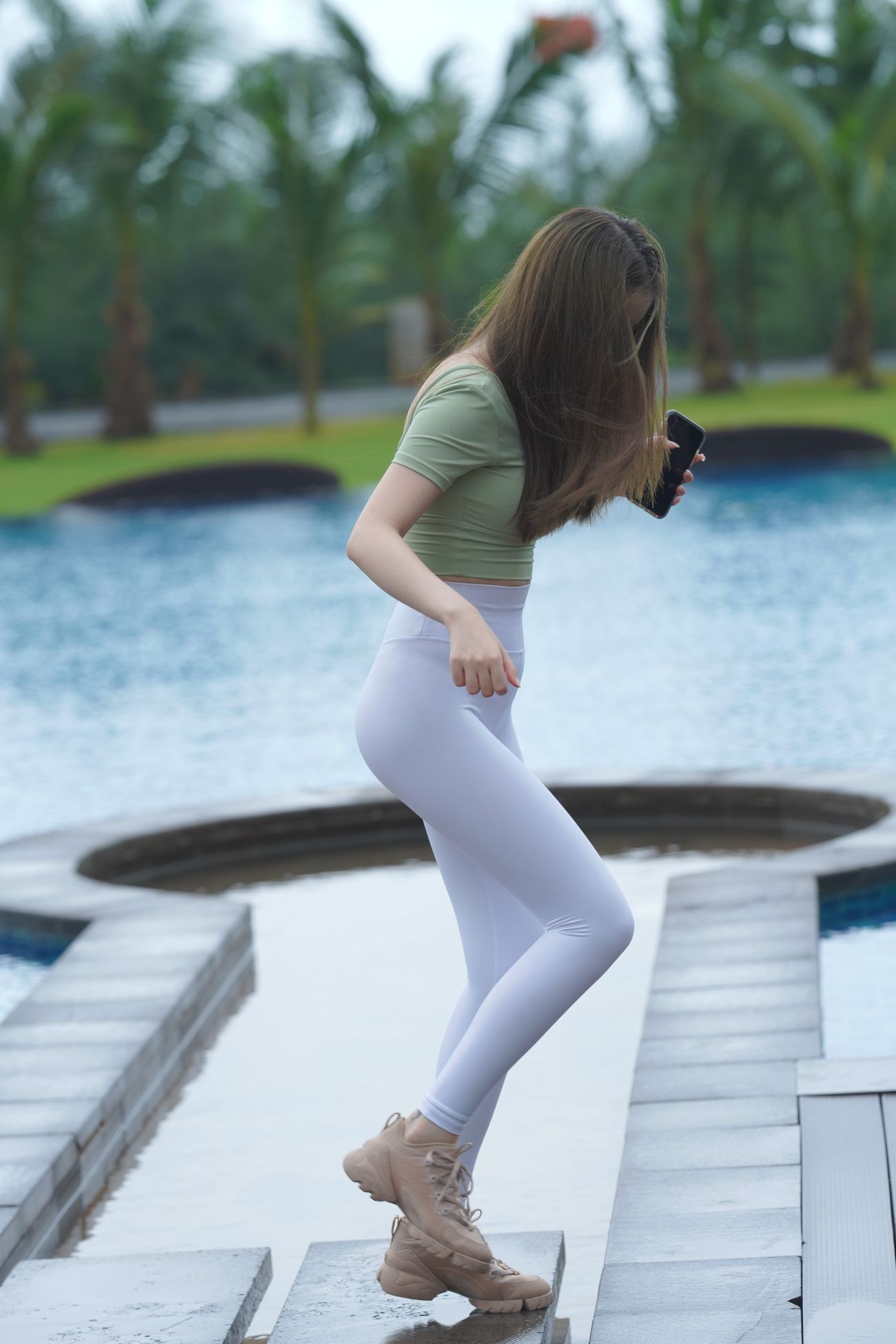 凯恩旅拍摄影作品白色紧身瑜伽裤美女 (83)