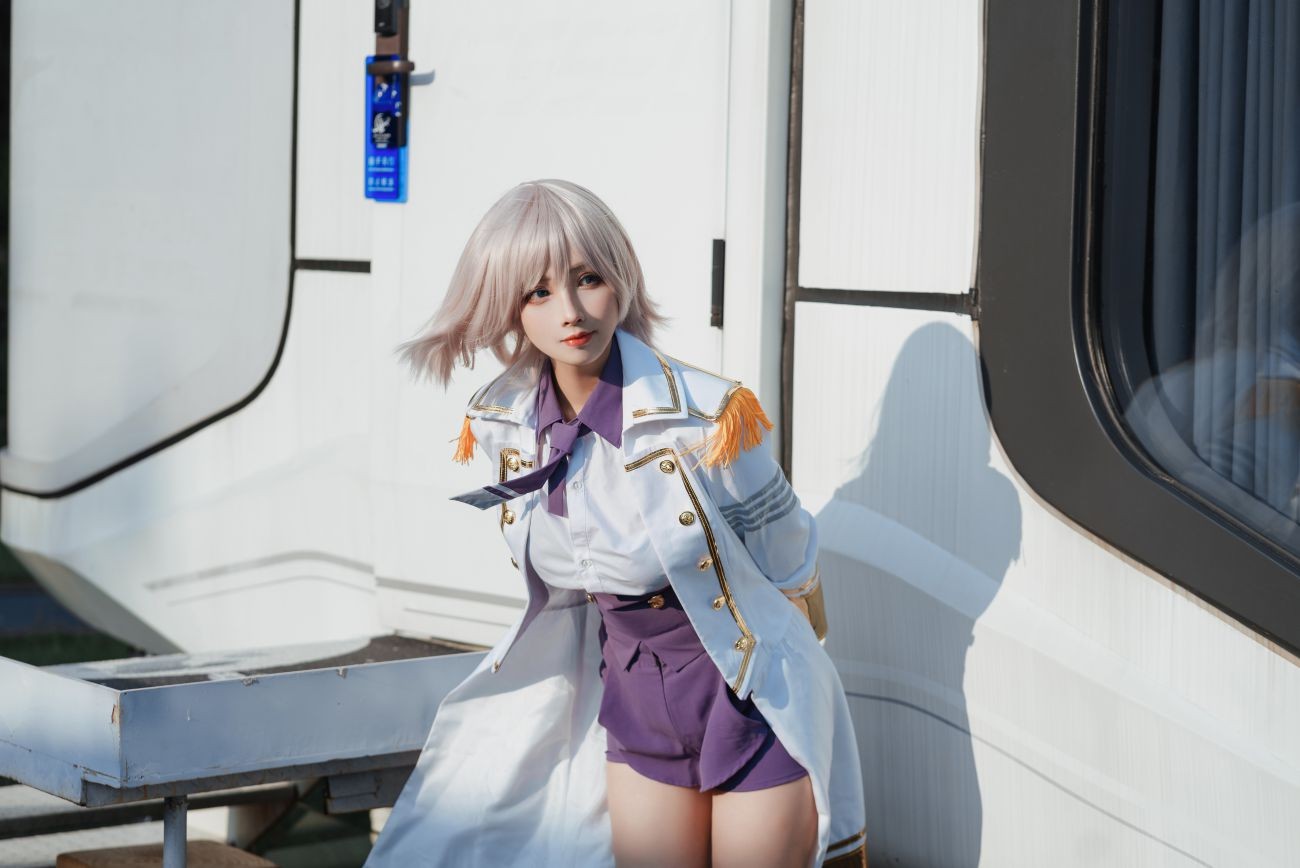 微博美少女rioko凉凉子Cosplay性感写真电光机王貉 (3)