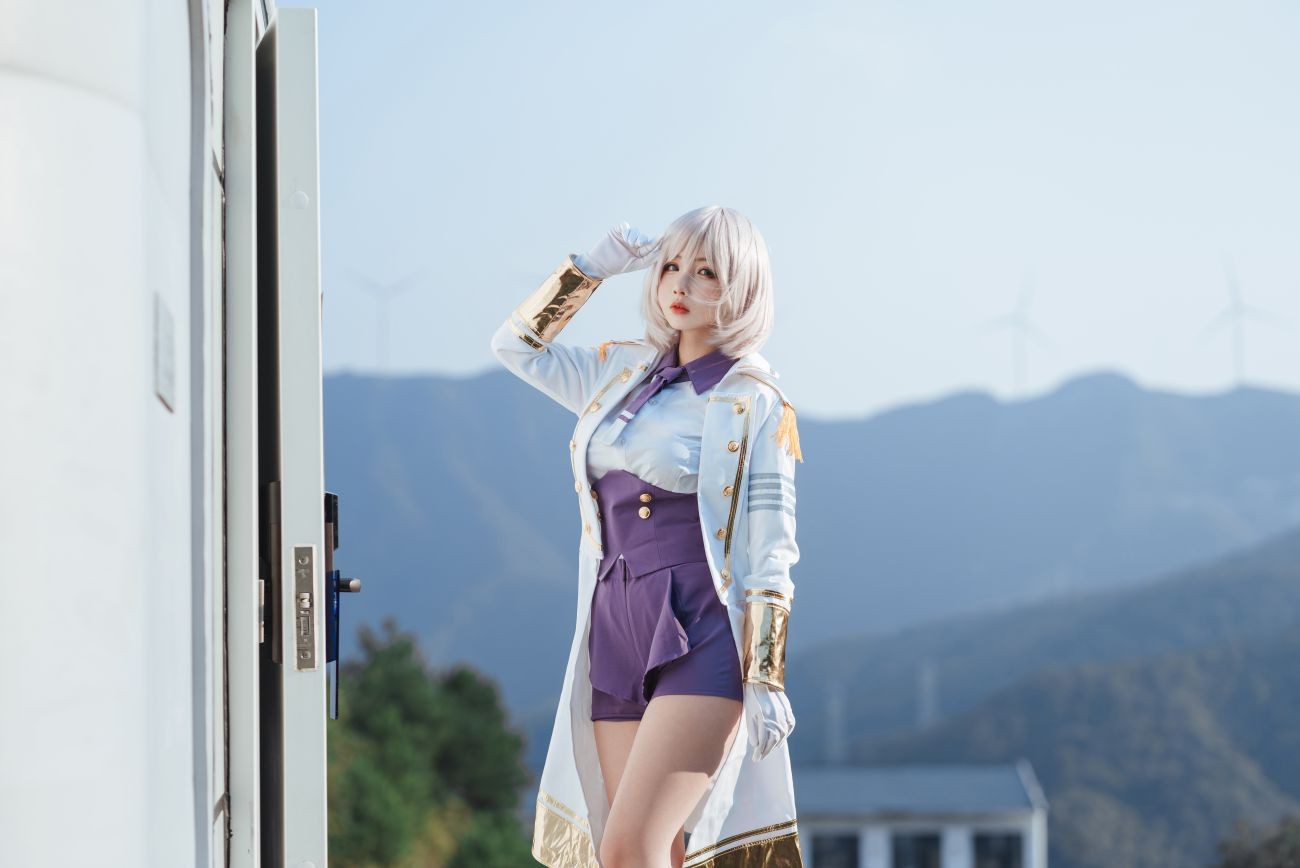 微博美少女rioko凉凉子Cosplay性感写真电光机王貉 (2)