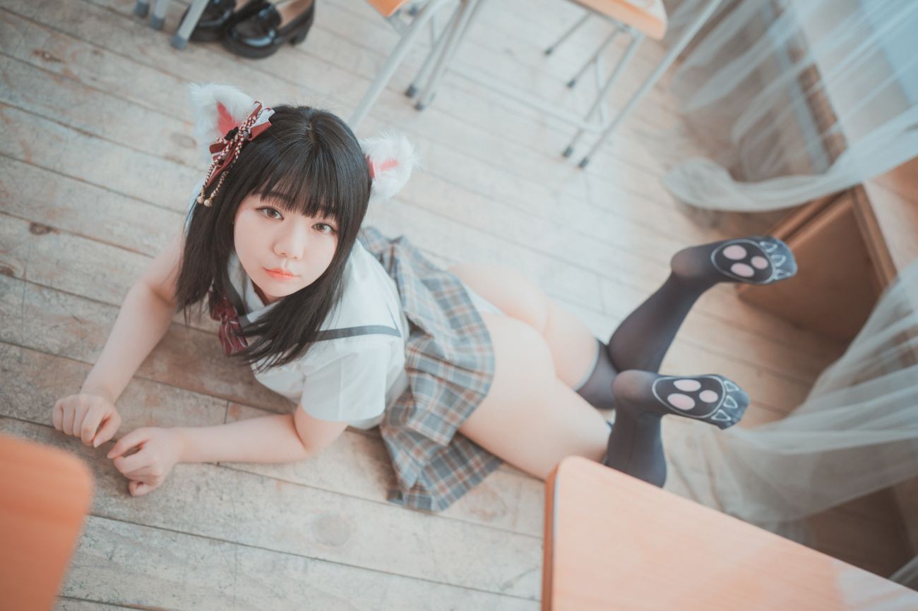 DJAWA Pian Cat girl does not take classes (19)