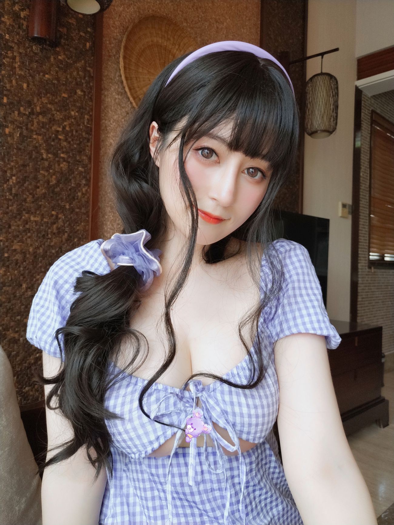 微博美少女白银Cosplay性感写真夏日的格子连衣裙 (54)