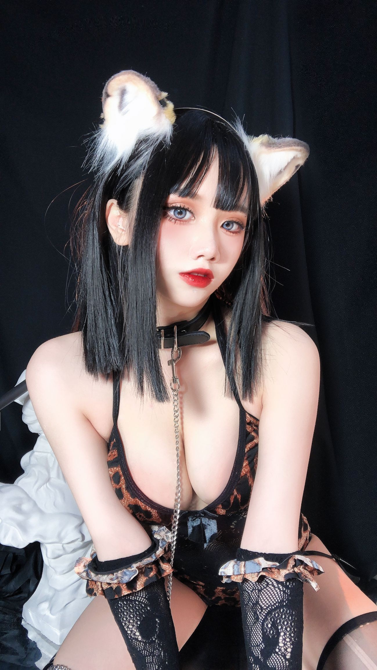 微博美少女果咩酱Cosplay性感写真豹女妹妹 (7)