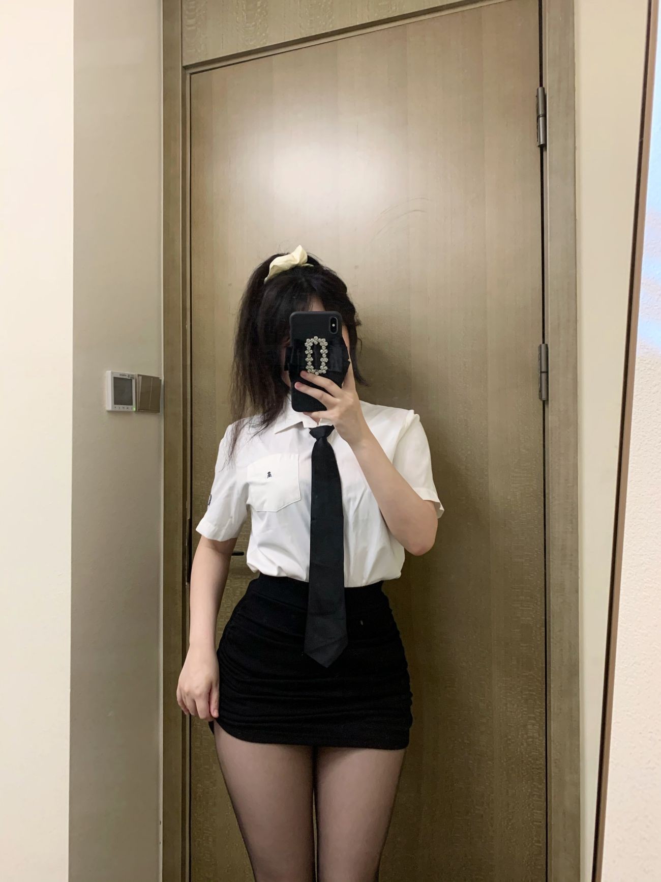 微博美少女是依酱呀Cosplay性感写真刚入职的新人 (20)