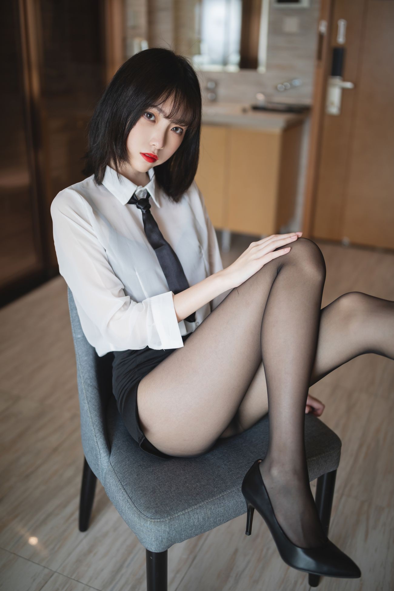 微博美少女许岚Cosplay性感写真OL制服 (15)