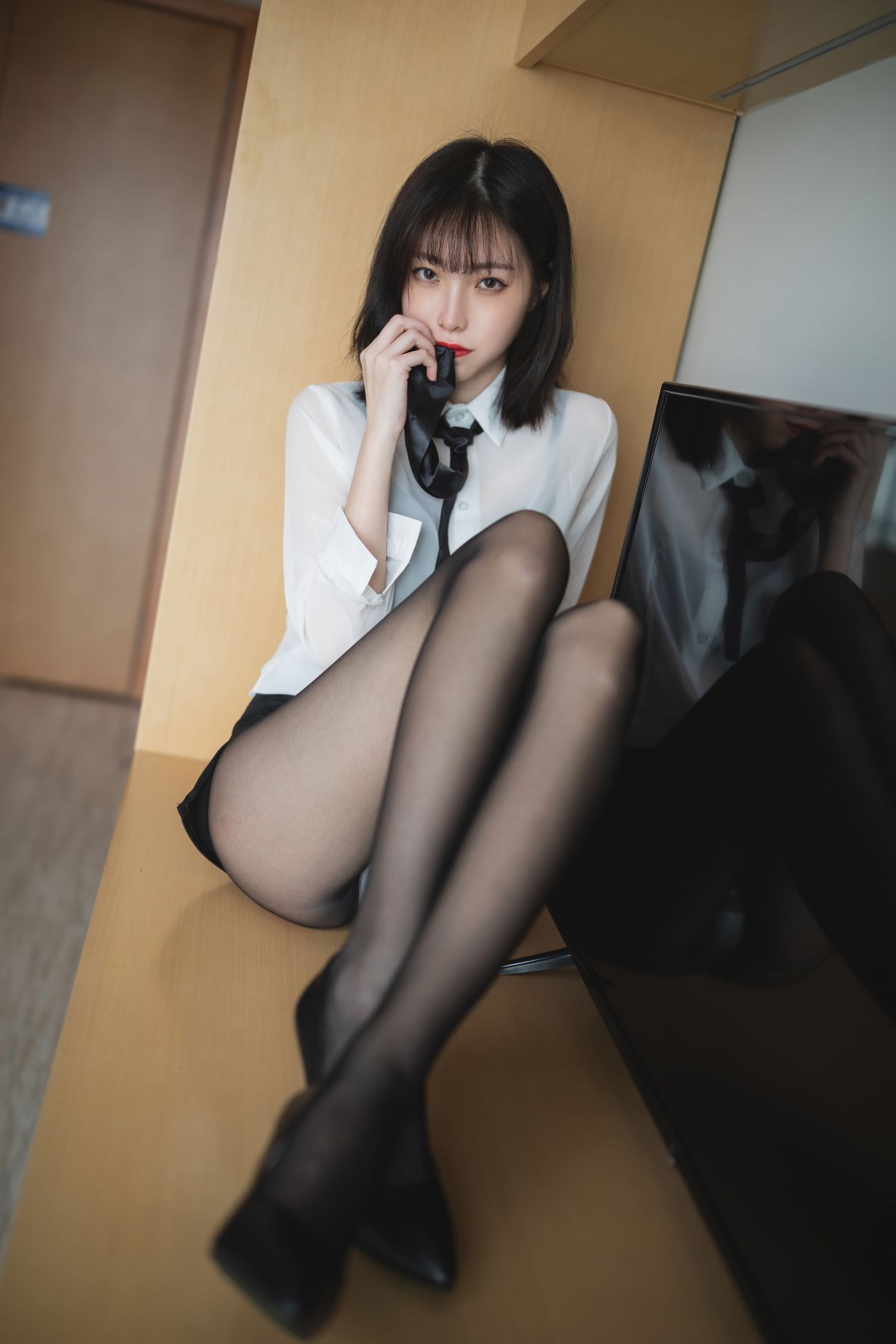 微博美少女许岚Cosplay性感写真OL制服 (21)