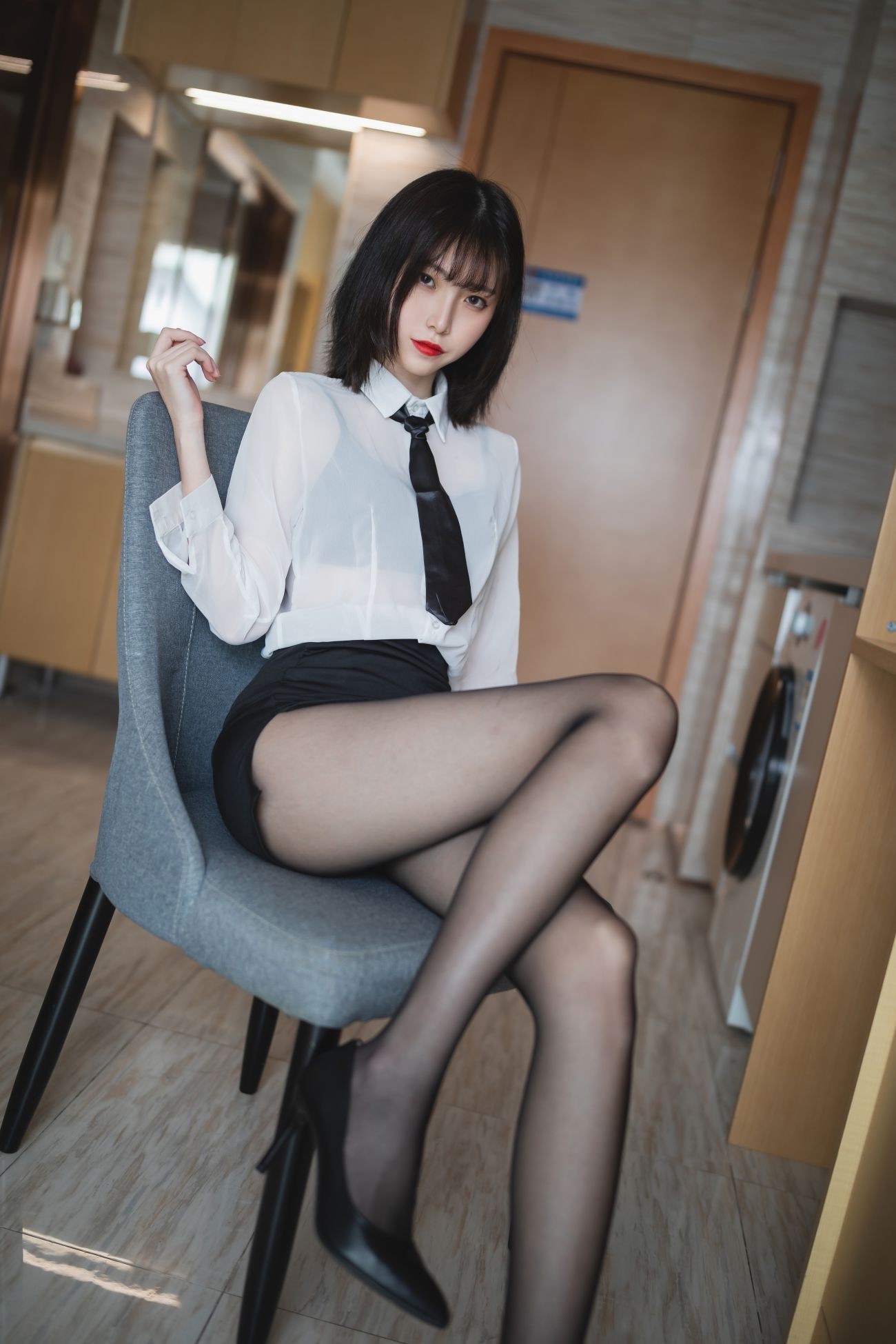 微博美少女许岚Cosplay性感写真OL制服 (4)