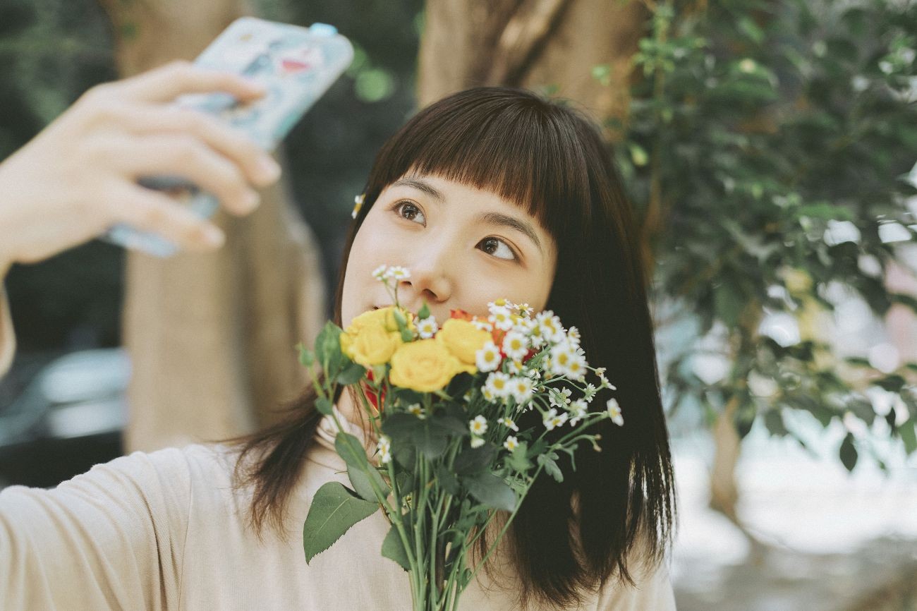 YITUYU艺图语模特唯美写真2021.05.24期买花的日子叶哎哟 (26)