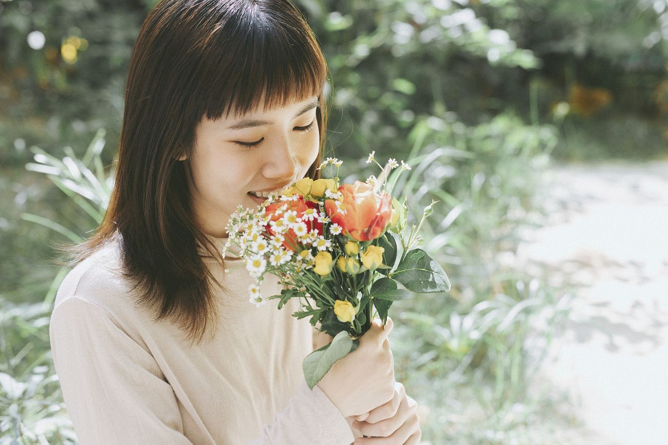 YITUYU艺图语模特唯美写真2021.05.24期买花的日子叶哎哟 (23)