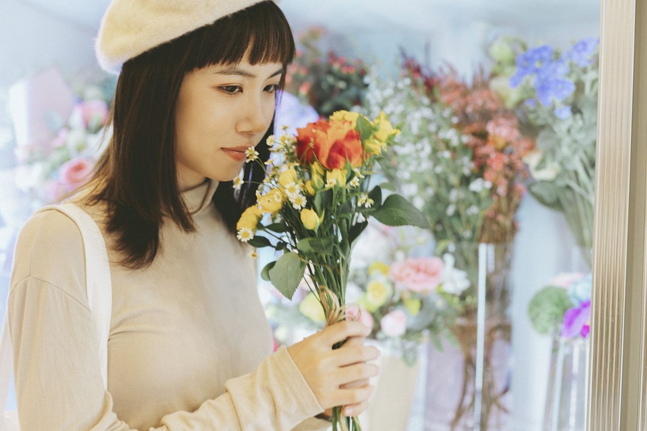 YITUYU艺图语模特唯美写真2021.05.24期买花的日子叶哎哟 (17)