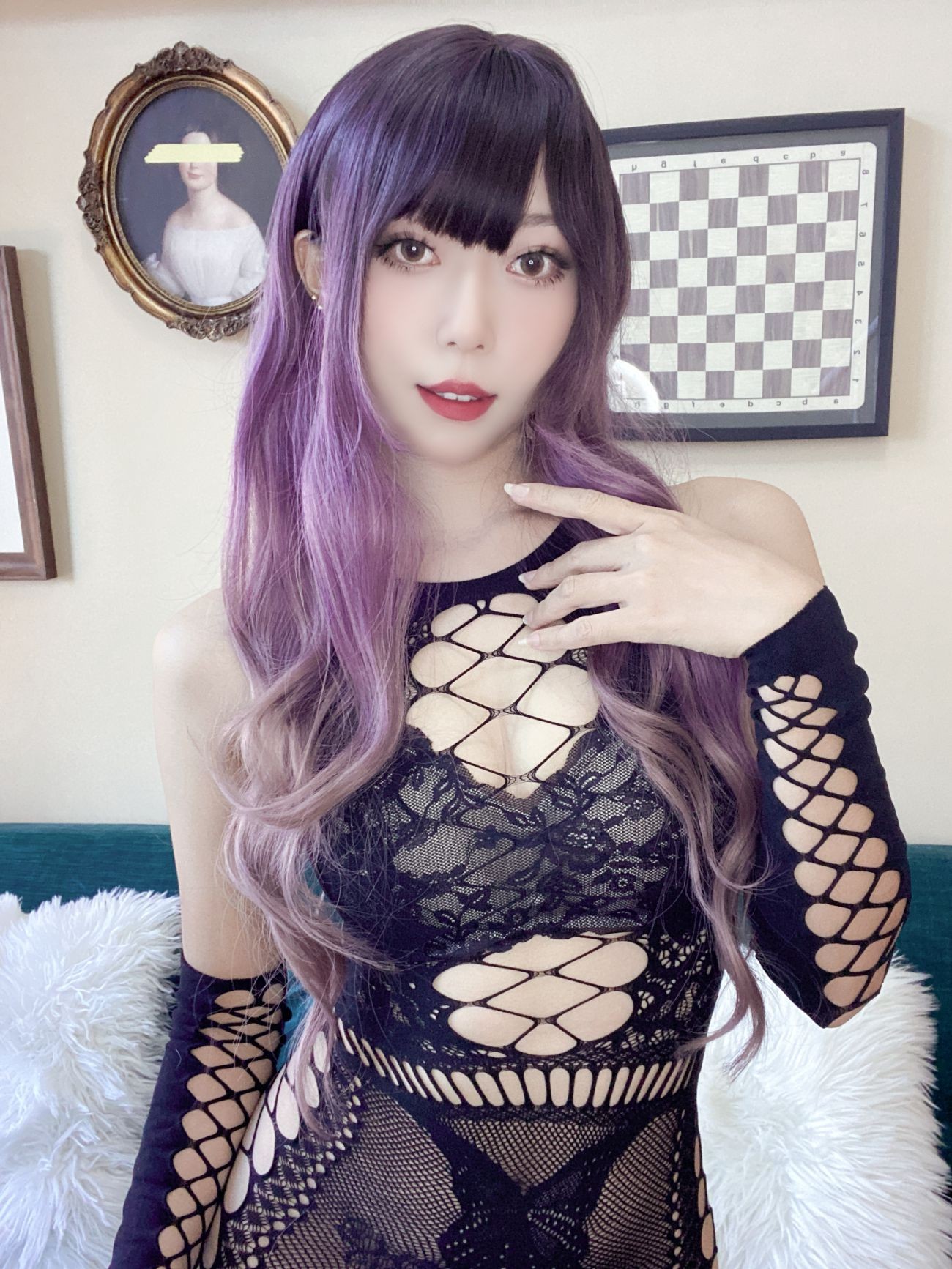 微博美少女Money冷冷Cosplay性感写真花花网衣 (19)