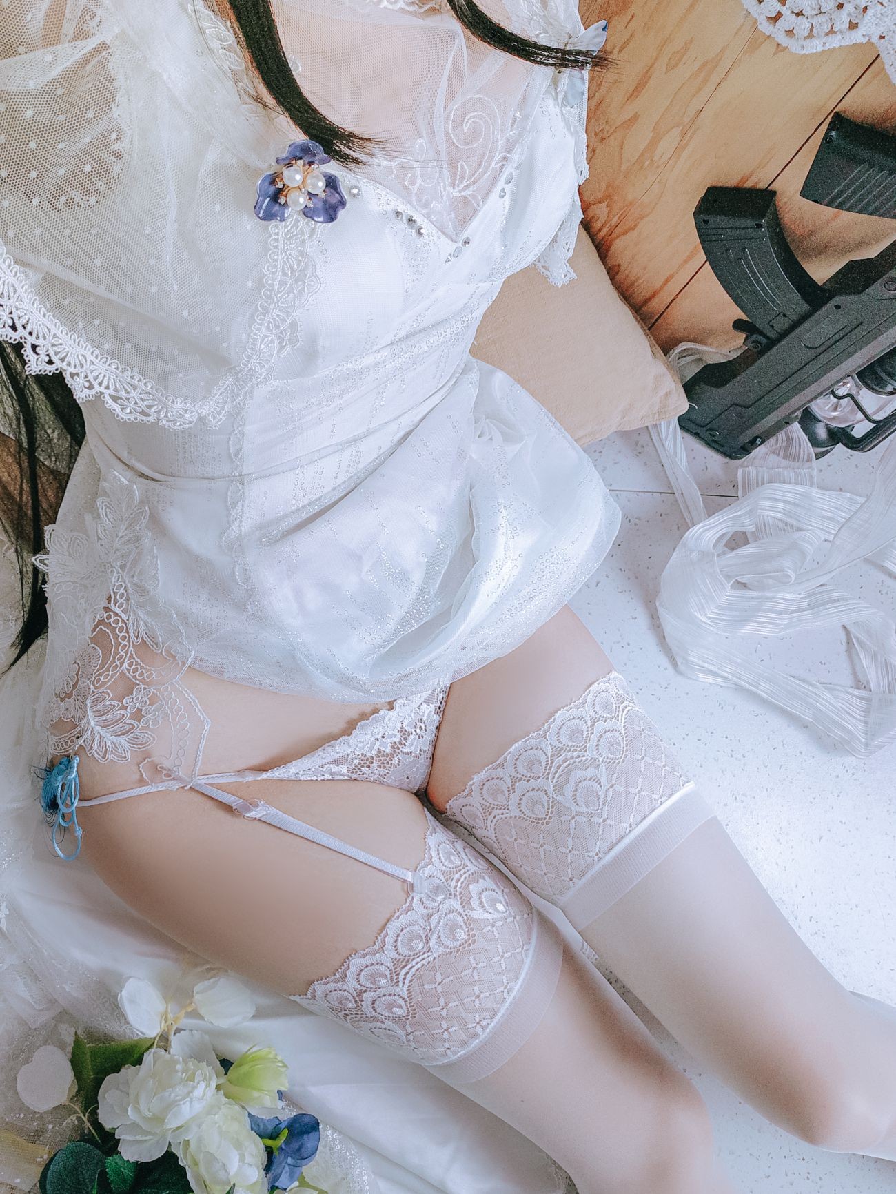 微博美少女日奈娇Cosplay性感写真95式婚纱 (44)