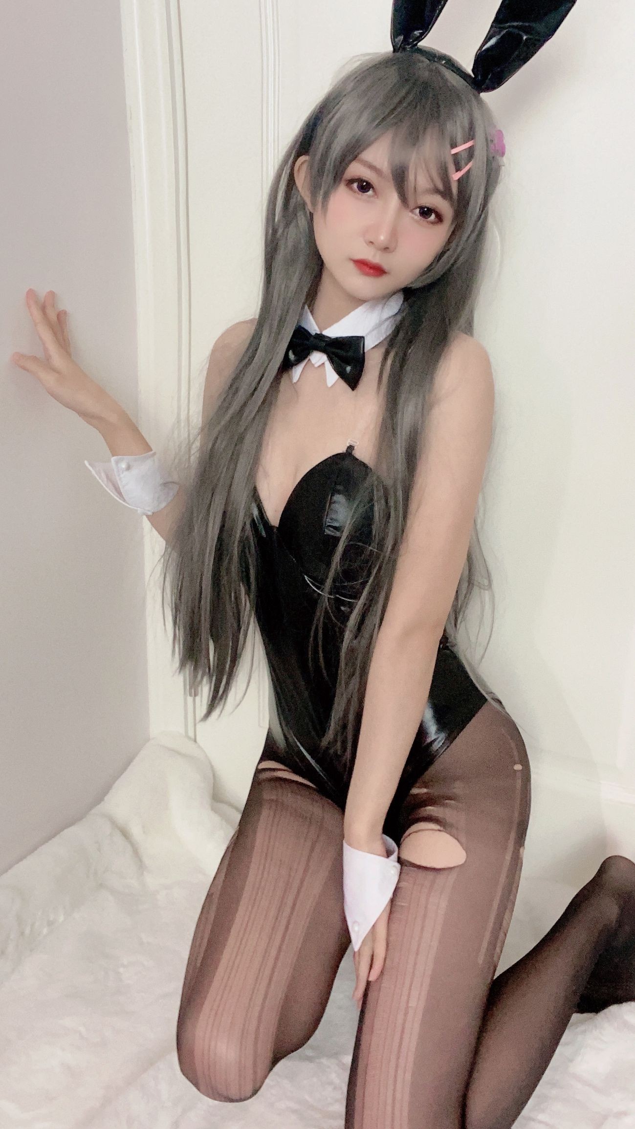 微博美少女51酱Cosplay性感写真麻衣兔女郎 (35)