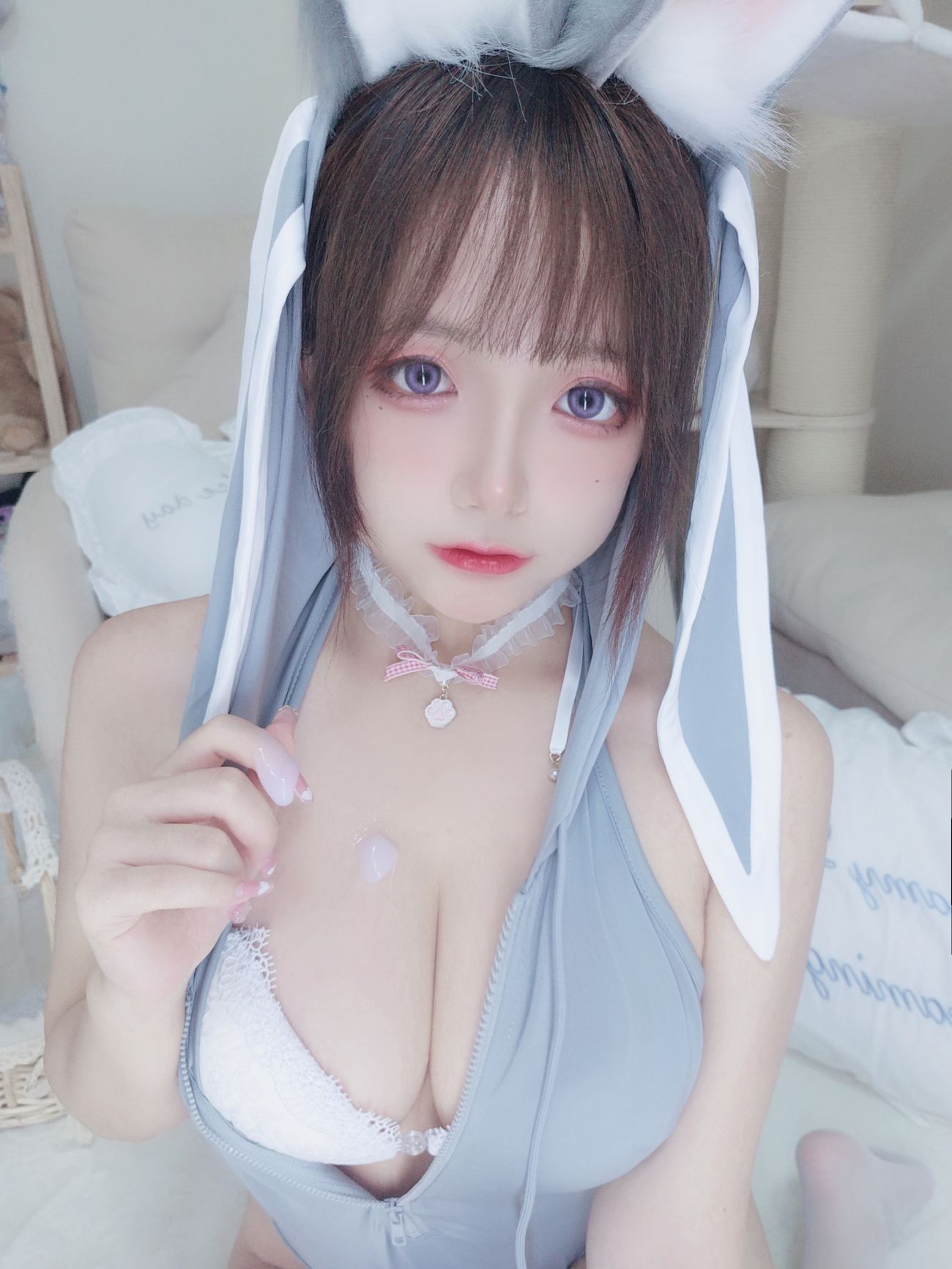 微博美少女日奈娇Cosplay性感写真兔兔卫衣 (12)