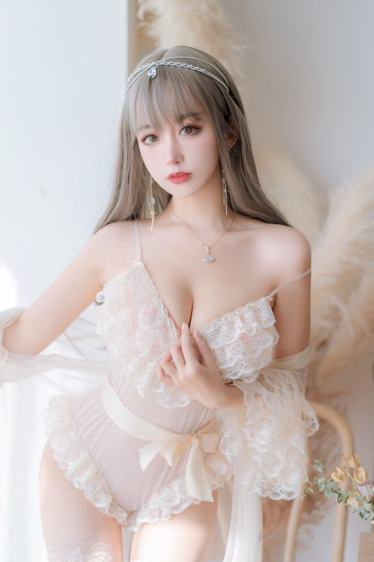 微博美少女过期米线线喵Cosplay性感写真凡尔赛公主 (27)