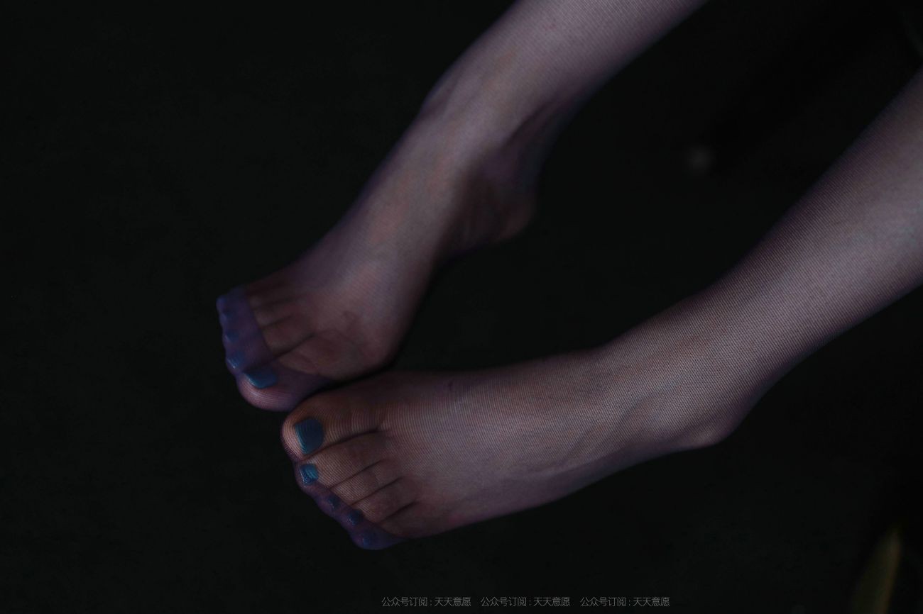IESS异思趣向腿模丝袜美足写真紫薇姹紫嫣红 (61)
