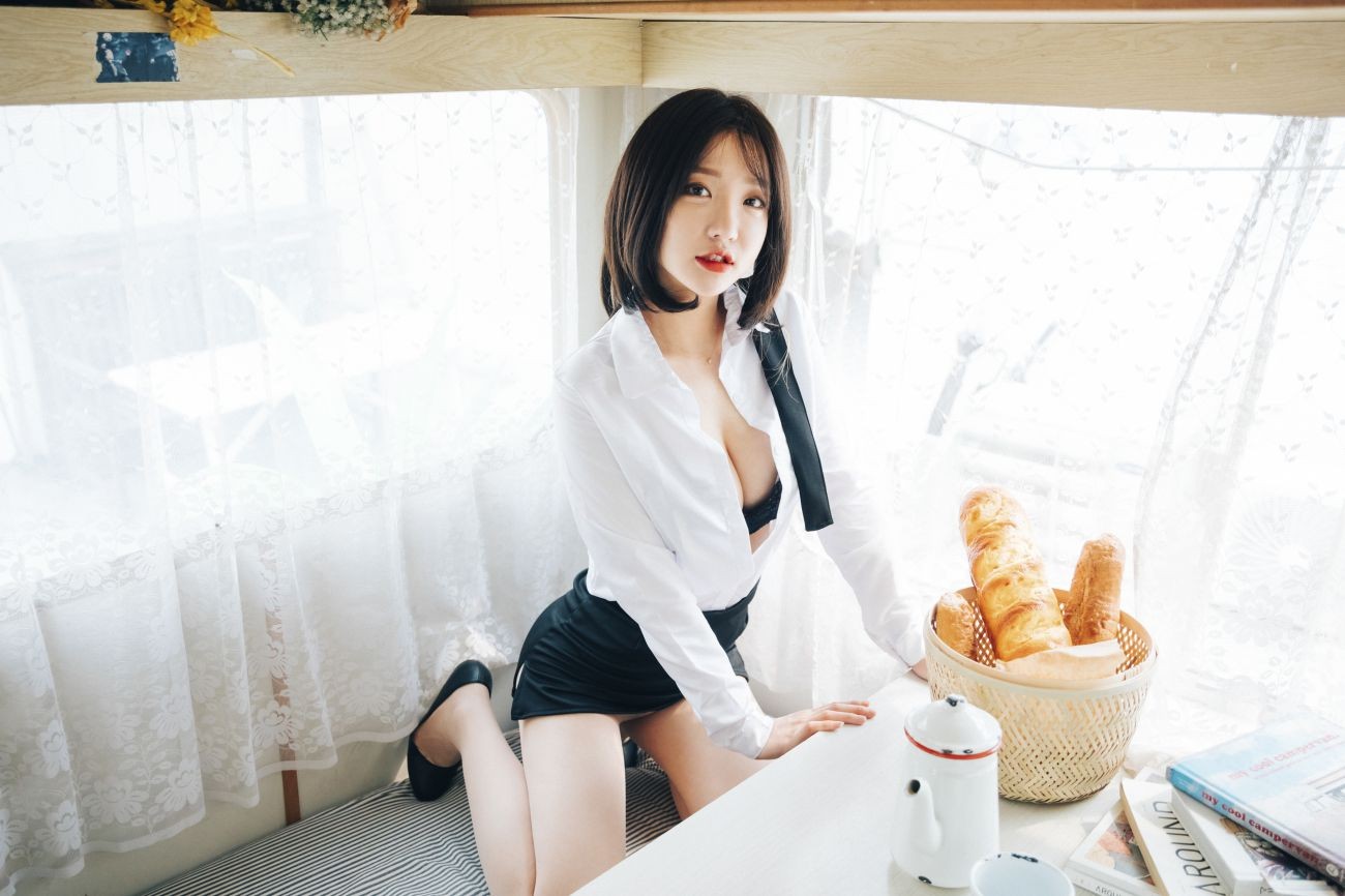 LOOZY Yeeun Officegirl's Vacation Vol.2 (16)