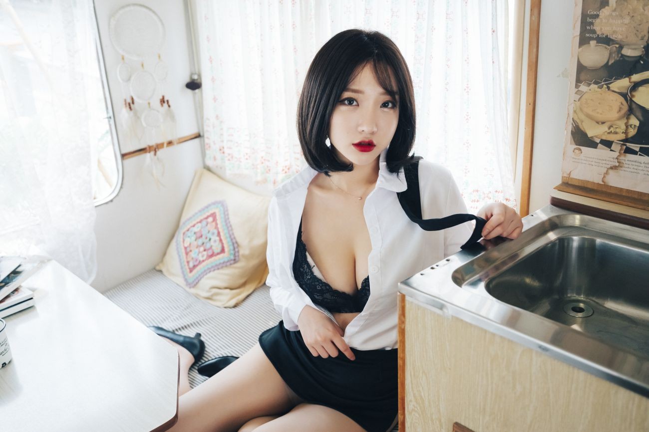 LOOZY Yeeun Officegirl's Vacation Vol.2 (13)