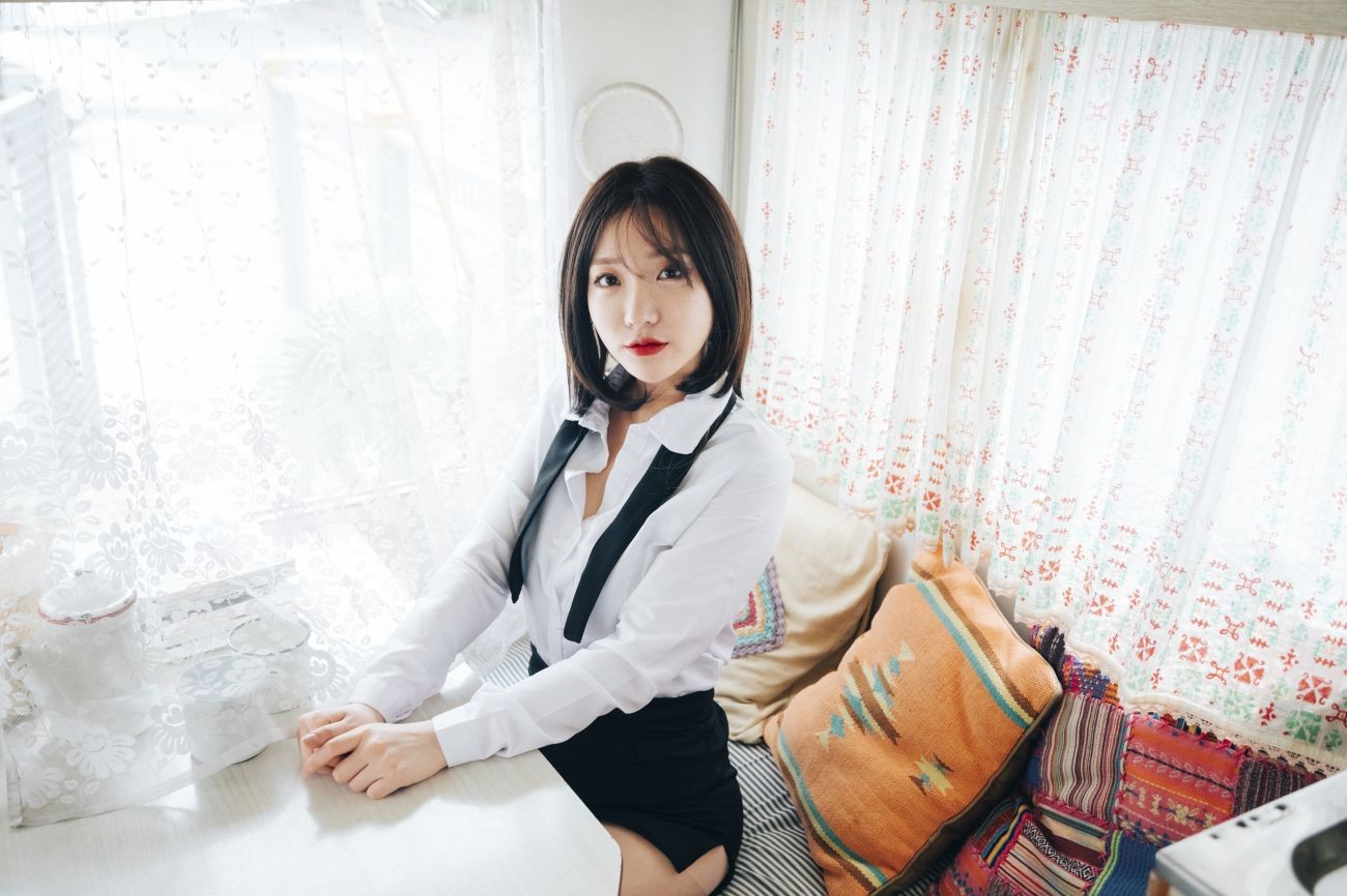 LOOZY Yeeun Officegirl's Vacation Vol.2 (3)