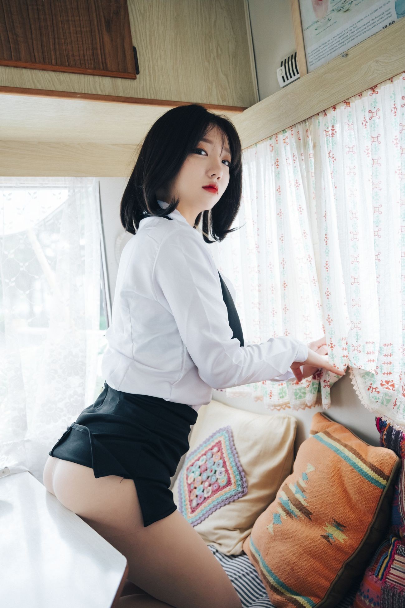 LOOZY Yeeun Officegirl's Vacation Vol.2 (9)