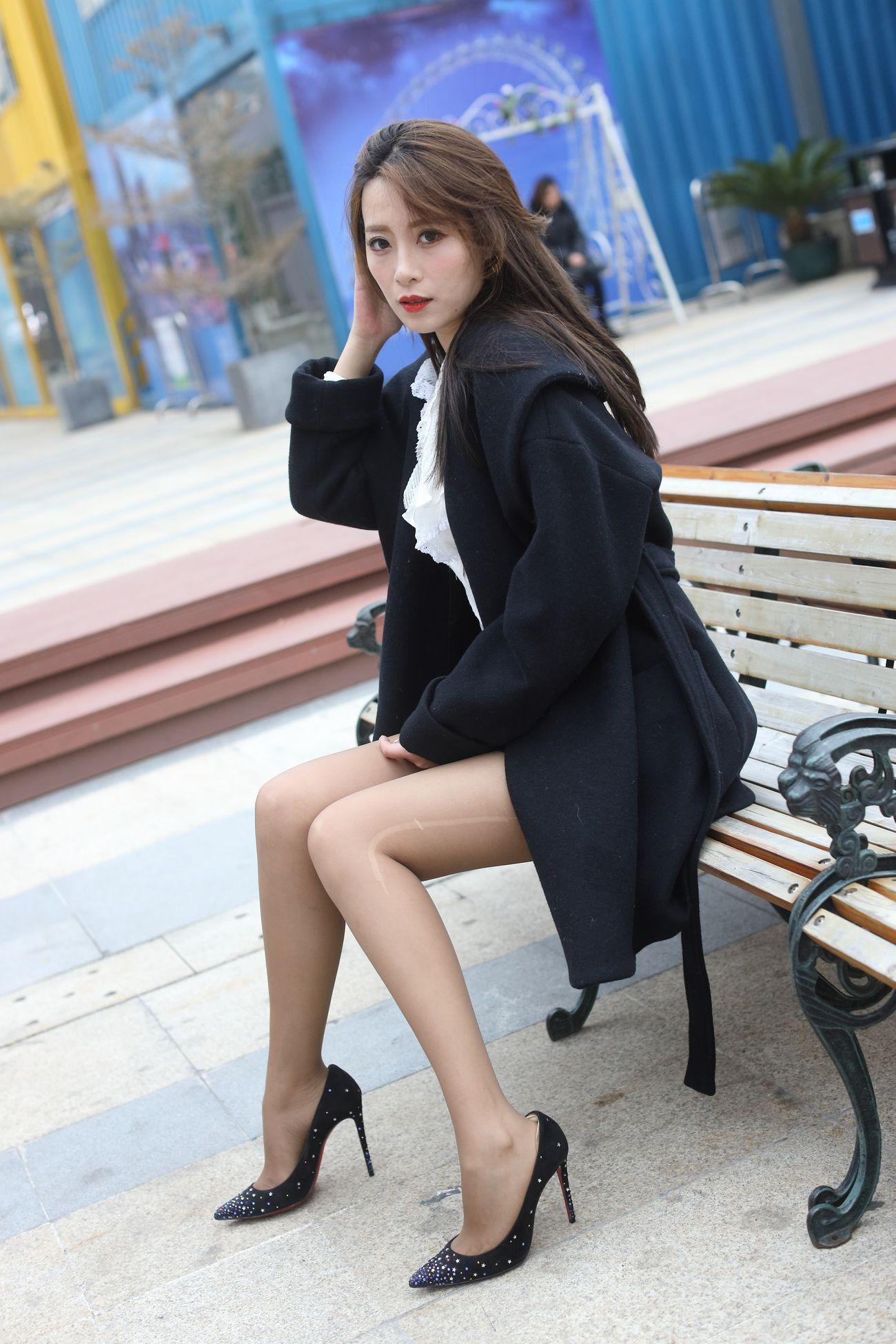 辉辉模拍作品极品女神妮妮的咖啡色丝袜 (26)