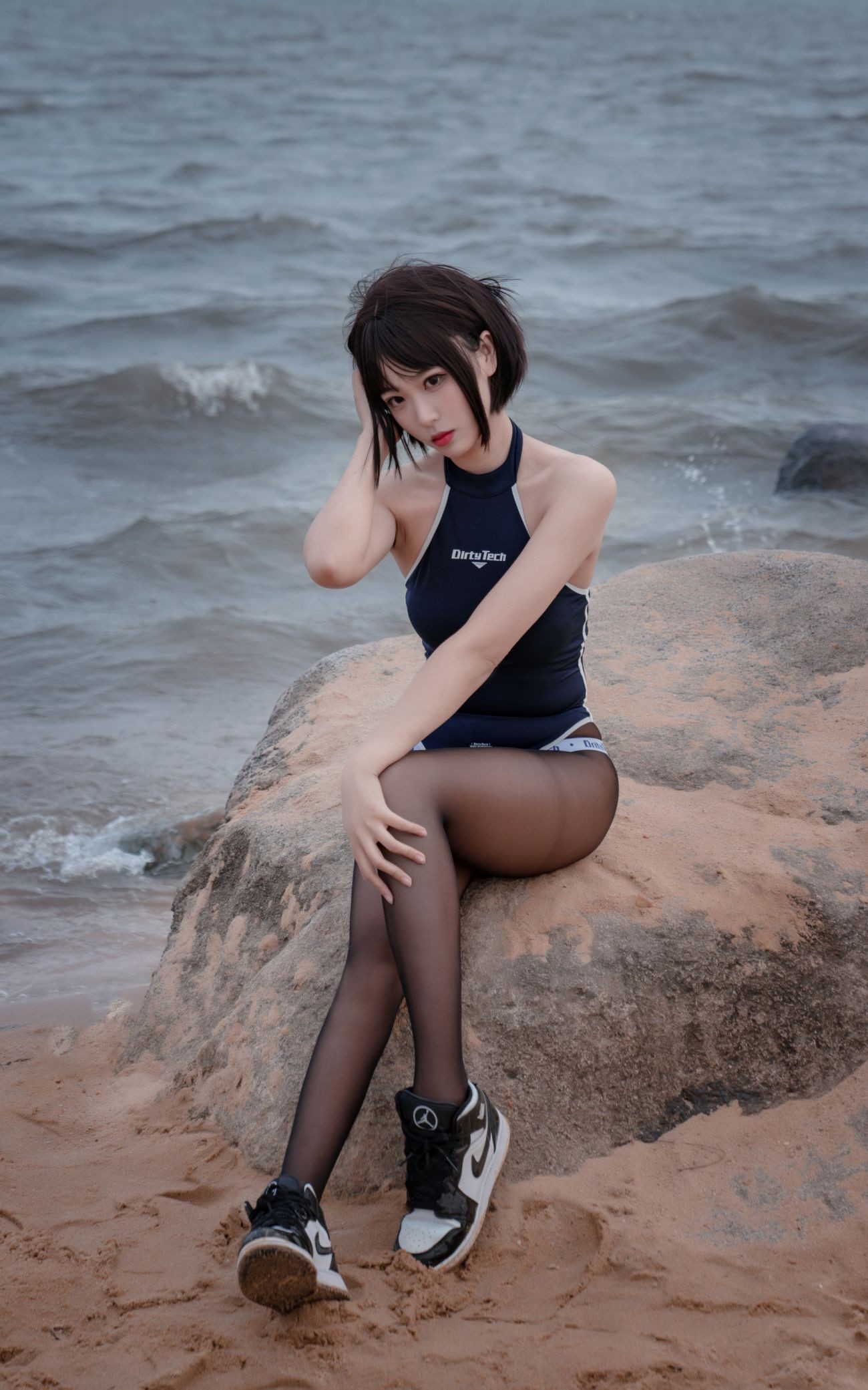 微博美少女轩萧学姐Cosplay性感写真沙滩竞泳 (3)