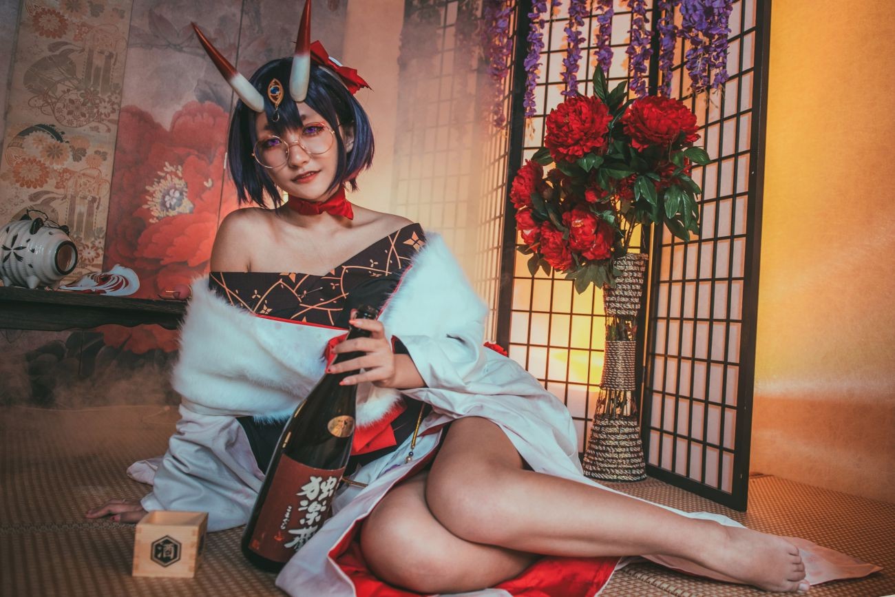 微博美少女Roroki骷髅姫Cosplay性感写真酒吞和服 (2)