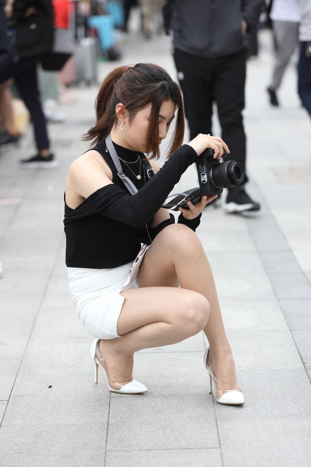 辉辉街拍作品灰色丝袜摄影师 (53)