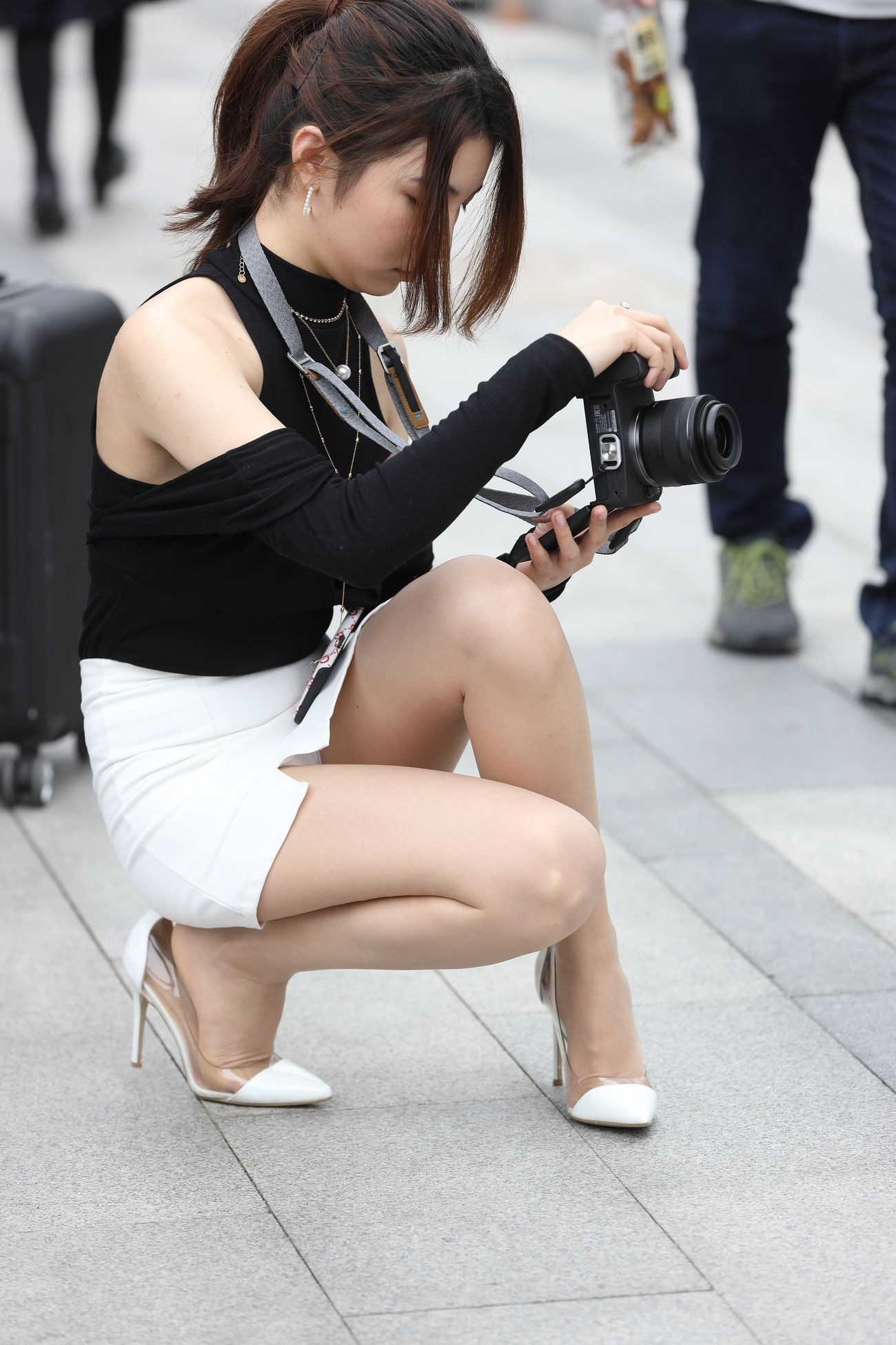 辉辉街拍作品灰色丝袜摄影师 (48)