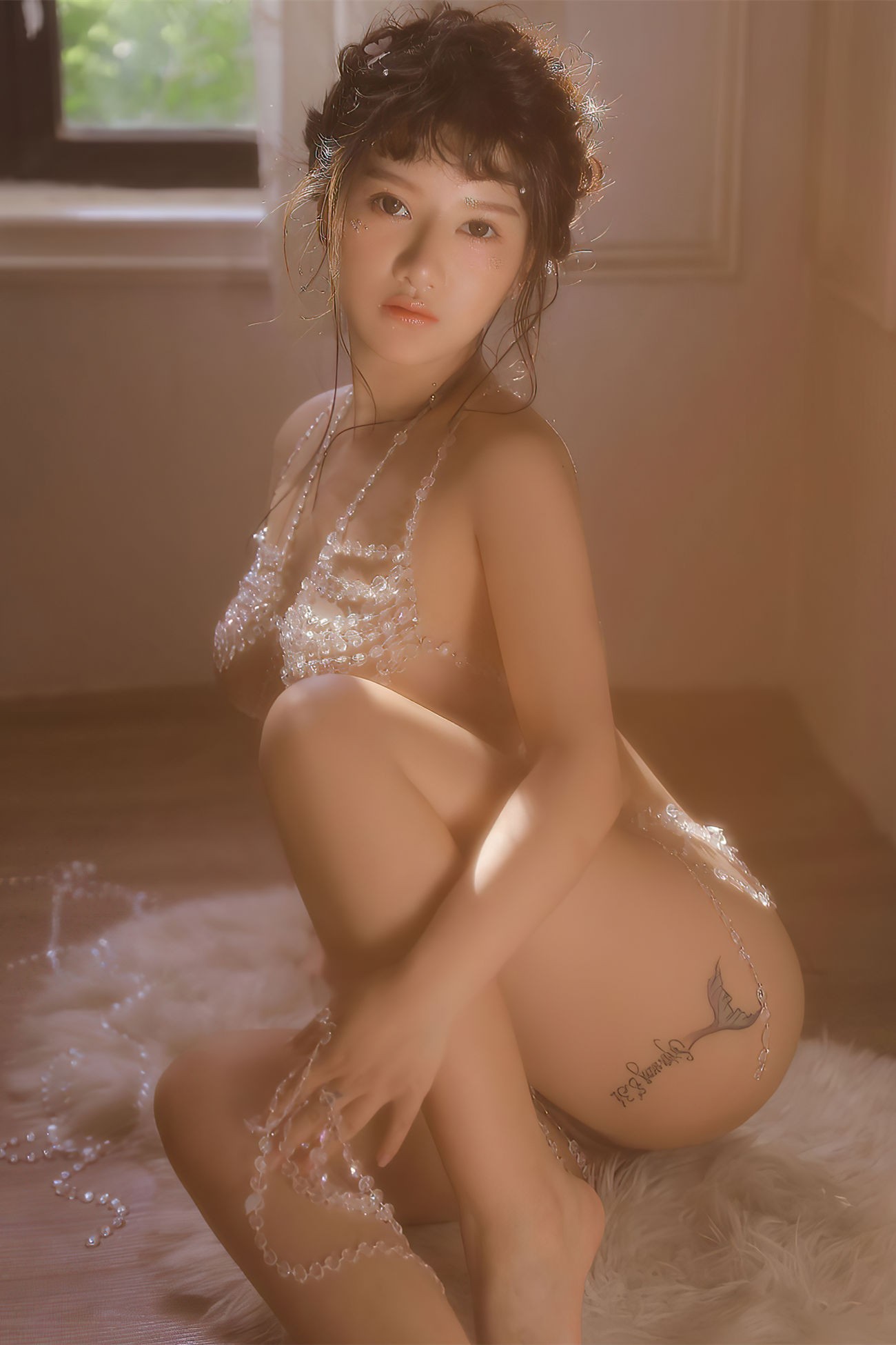 YouMi尤蜜性感模特写真第2021.07.19期专属蔷薇恋人尹兒 (1)