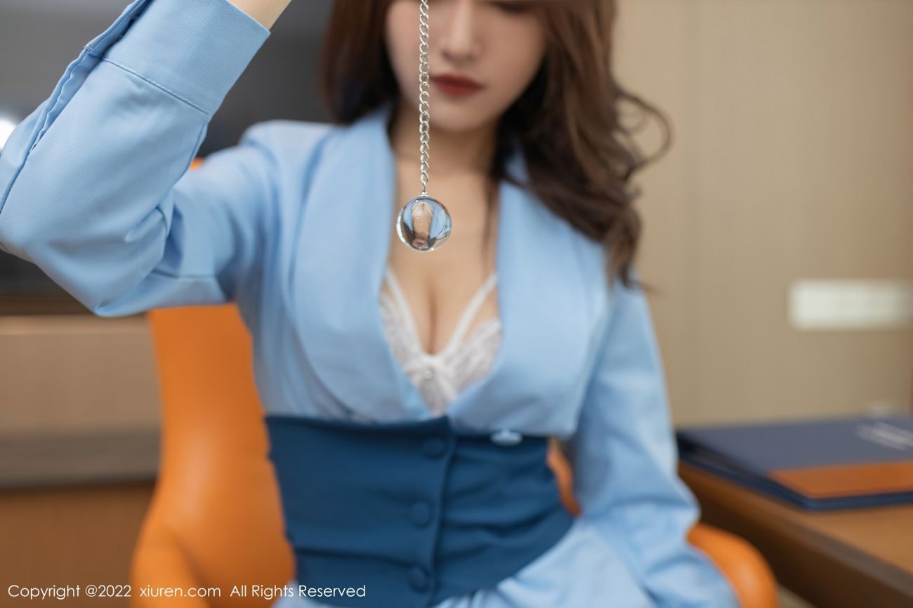 XIUREN秀人网美媛馆美女模特写真第No.4461期陆萱萱 (2)